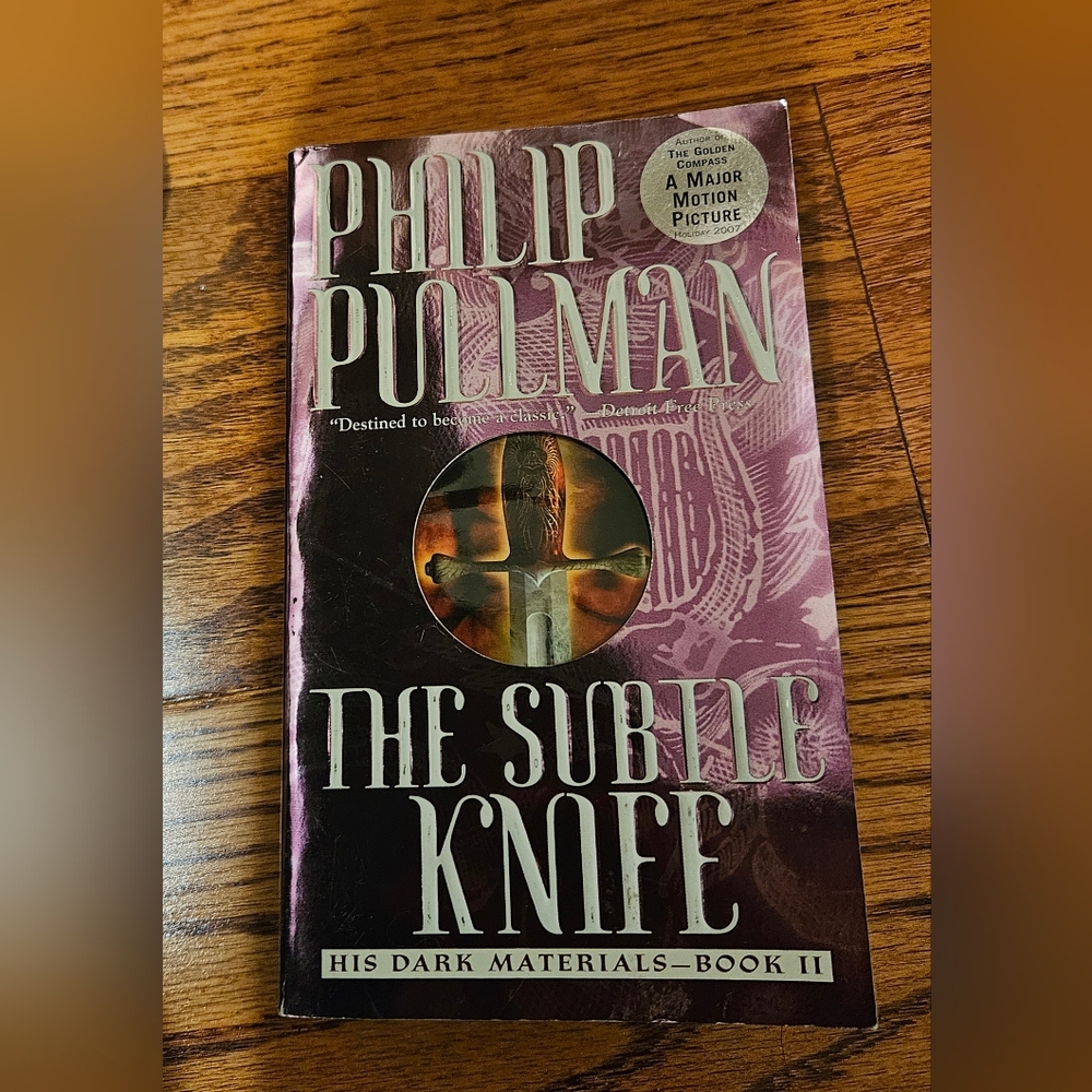 Book The Subtle Knife by Philip Pullman